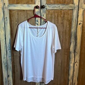 Lululemon Tee
